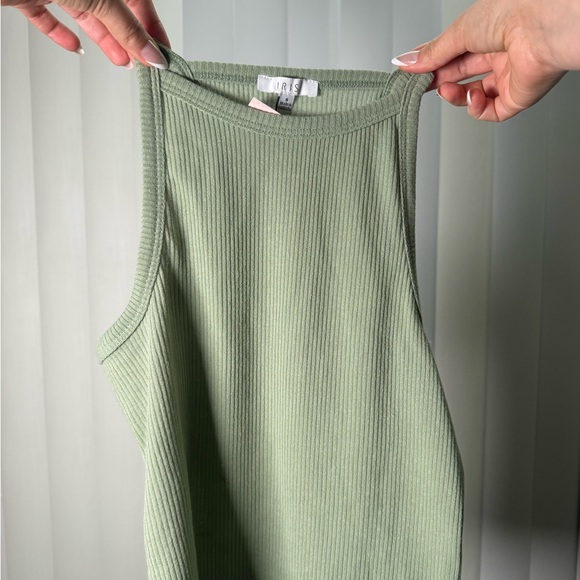 Iris Basic Sage Ribbed Crop Top - Picture 3 of 4